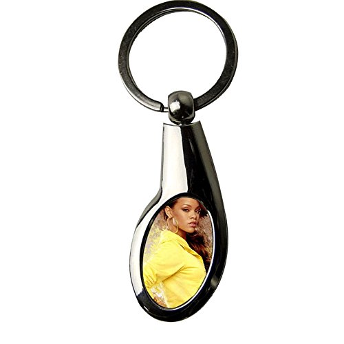 Generic-Slim-Key-Ring-Have-Rihanna-Attached-With-Metallica-Board-A04-0