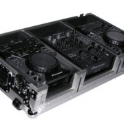 Odyssey-FZPI4400W-Flight-Case-For-A-Pioneer-400-Mixer-And-Two-Pioneer-400-Cd-Players-0-0