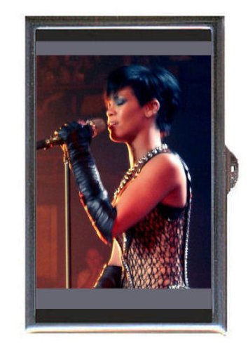 RIHANNA-LIVE-CONCERT-PHOTO-Coin-Mint-or-Pill-Box-Made-in-USA-0